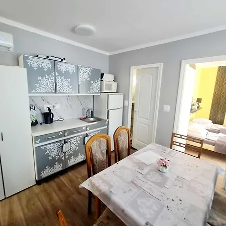 Apartment Silver Star